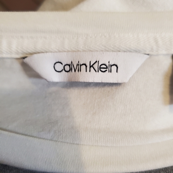 Calvin Klein Men's Color Block T-shirt - Picture 6 of 8